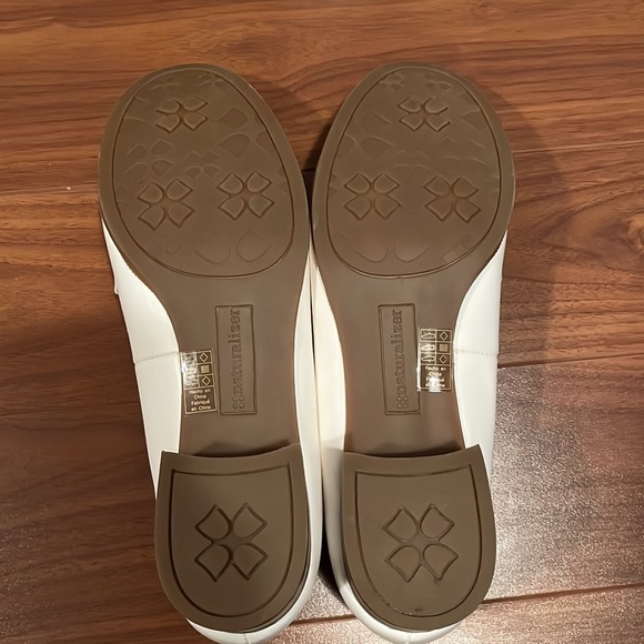 Naturalizer white loafer shoes - Picture 4 of 4